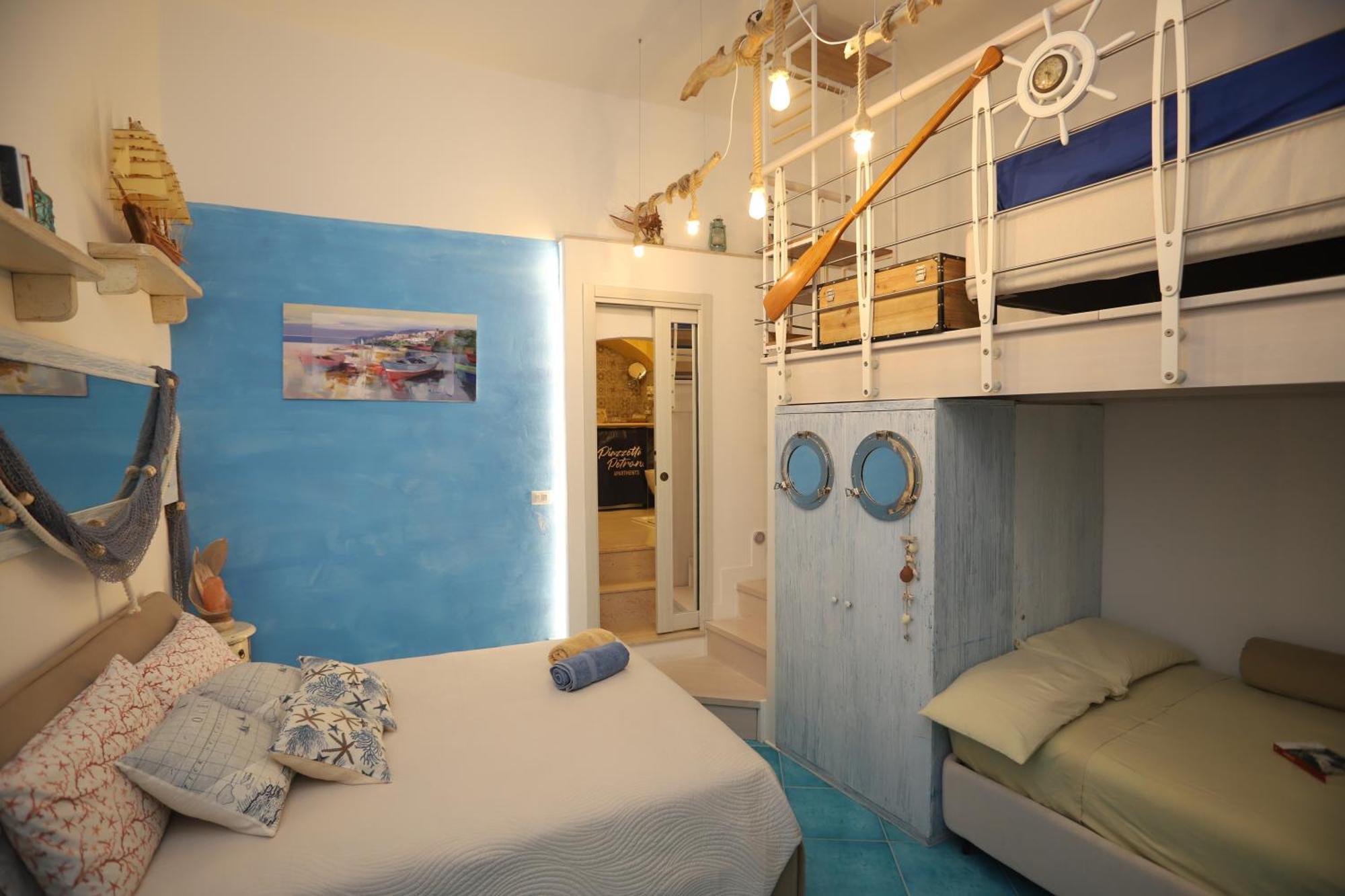 Piazzetta Petrone Apartments + Parking Вьесте Экстерьер фото